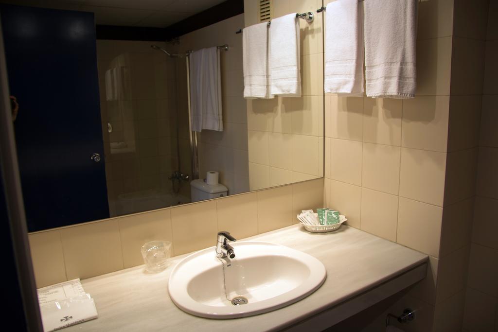 Apartamentos Descartes Βαρκελώνη Εξωτερικό φωτογραφία