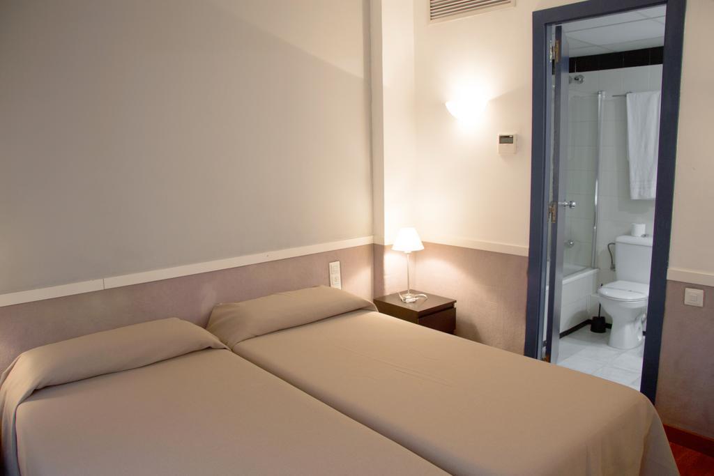 Apartamentos Descartes Βαρκελώνη Εξωτερικό φωτογραφία
