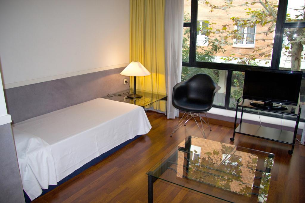 Apartamentos Descartes Βαρκελώνη Εξωτερικό φωτογραφία