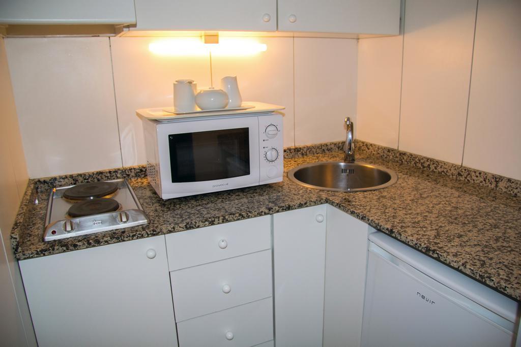 Apartamentos Descartes Βαρκελώνη Δωμάτιο φωτογραφία