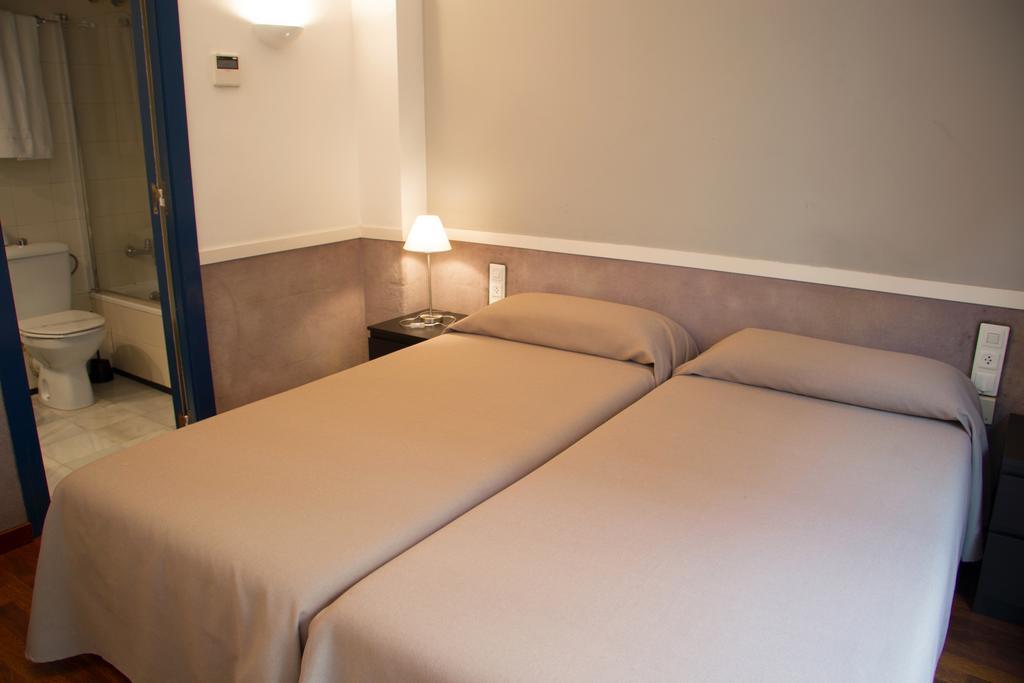 Apartamentos Descartes Βαρκελώνη Εξωτερικό φωτογραφία