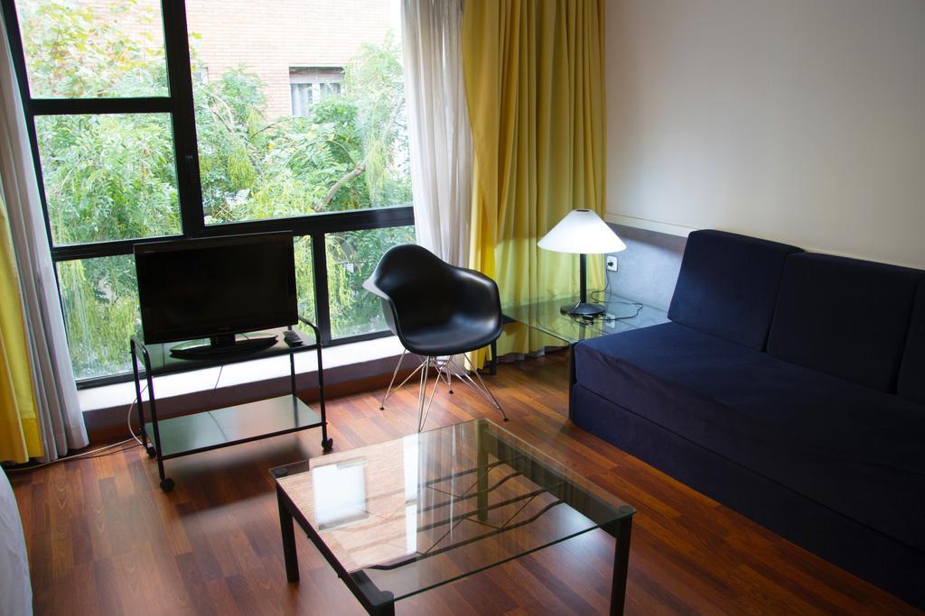 Apartamentos Descartes Βαρκελώνη Εξωτερικό φωτογραφία
